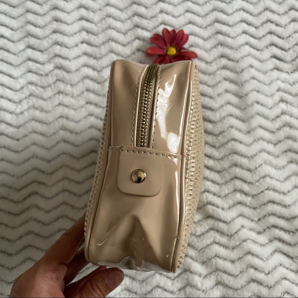 VERSACE Parfums Beige Makeup Cosmetics Bag - Picture 9 of 14